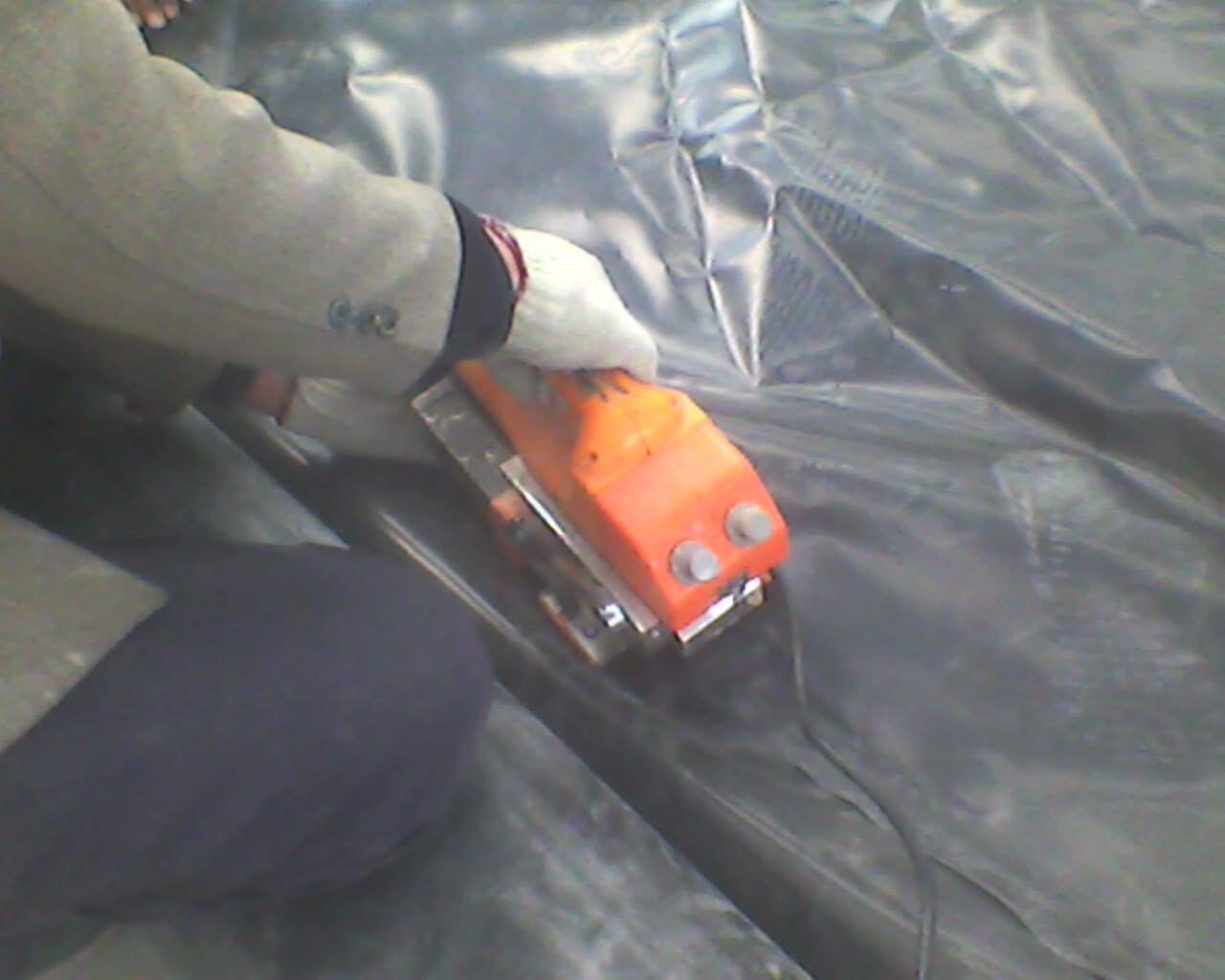 PE土工膜铺设、防渗膜的焊接施工土工膜、HDPE土工膜、人工湖防渗